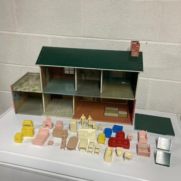 Marx Other - Vintage 1950’s Marx Tin Litho 2 Story Colonial Dollhouse with Furniture